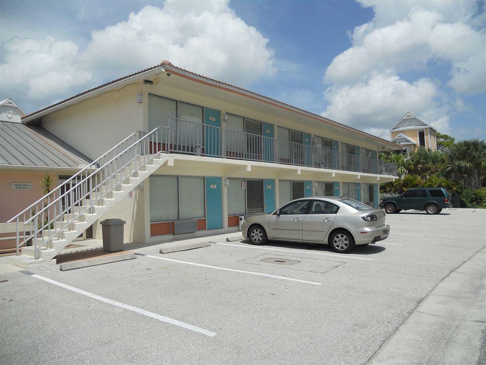 Flamingo Motel & Villas Bonita Springs North Naples Екстериор снимка