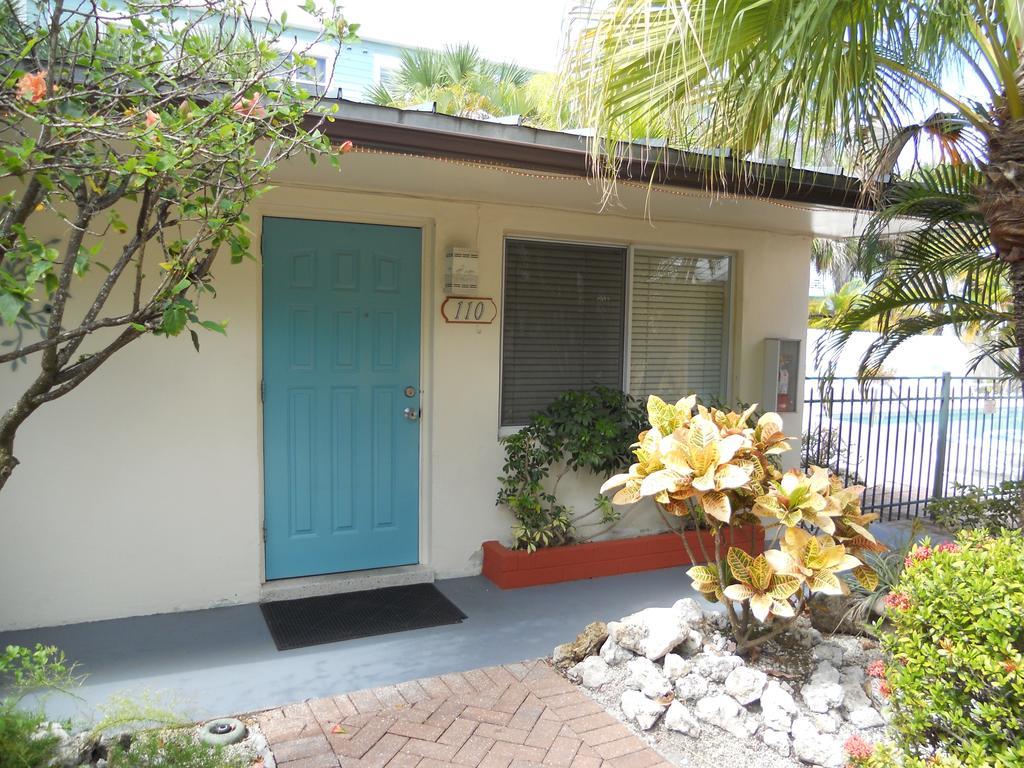 Flamingo Motel & Villas Bonita Springs North Naples Екстериор снимка