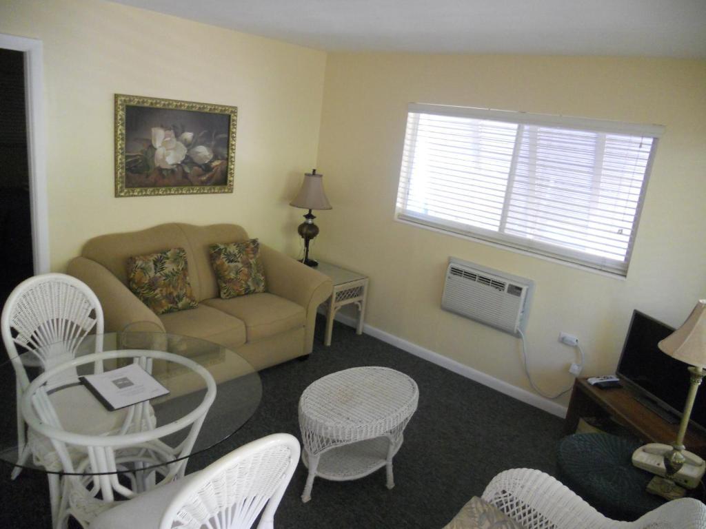 Flamingo Motel & Villas Bonita Springs North Naples Екстериор снимка